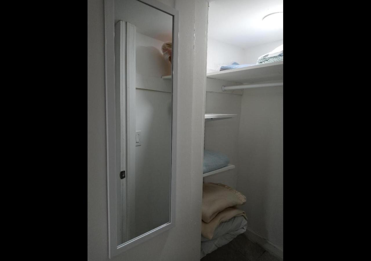 "Cozy Basement Retreat Just 40 Minutes To Nyc!" Daire Irvington Dış mekan fotoğraf