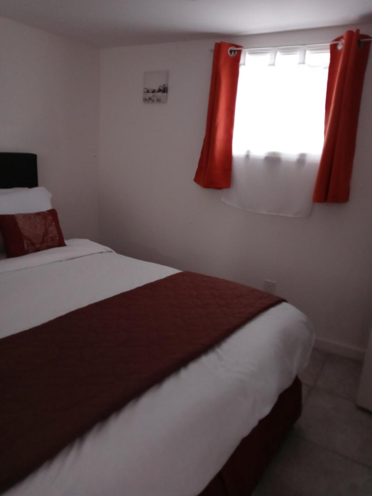"Cozy Basement Retreat Just 40 Minutes To Nyc!" Daire Irvington Dış mekan fotoğraf