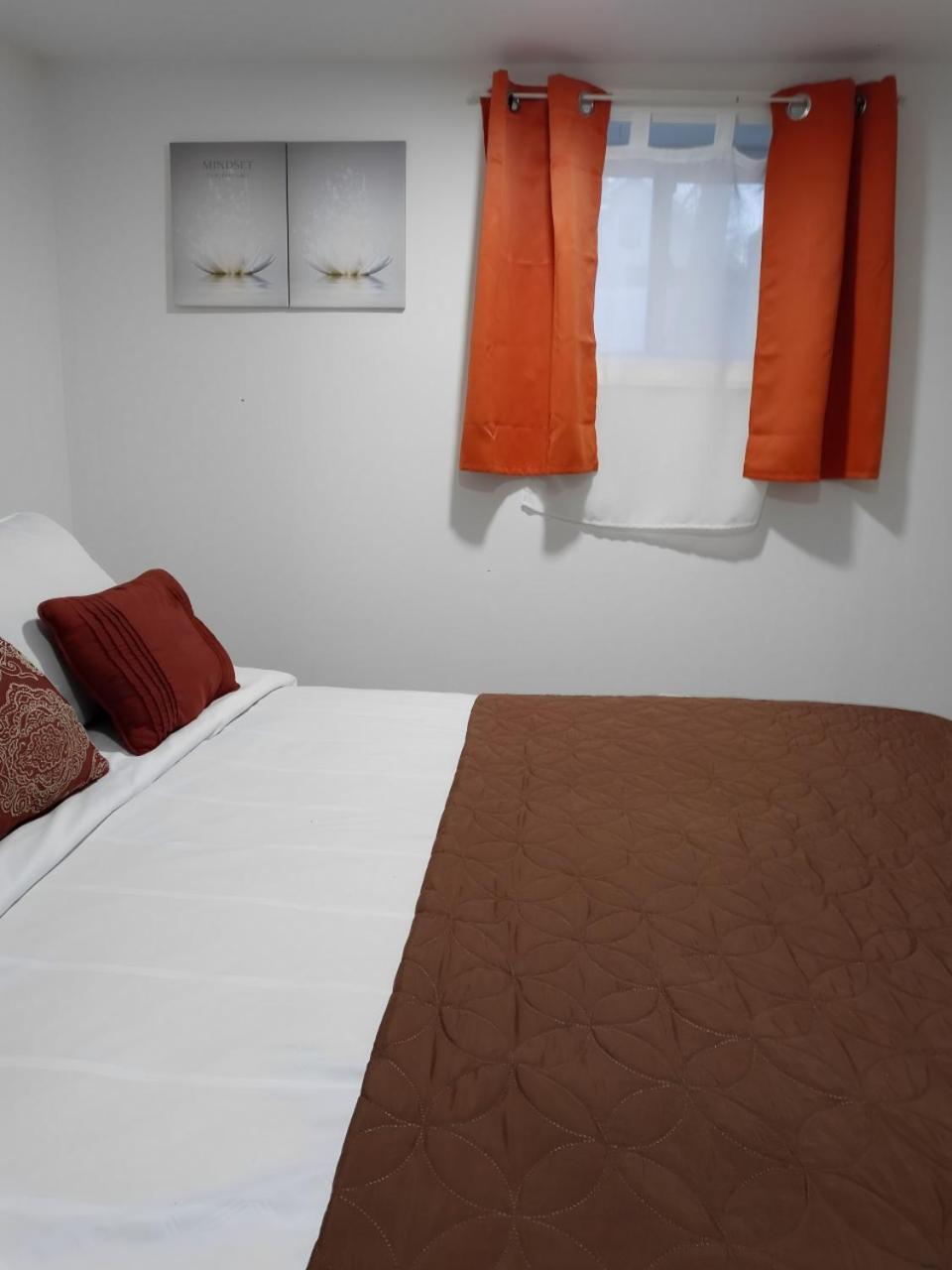 "Cozy Basement Retreat Just 40 Minutes To Nyc!" Daire Irvington Dış mekan fotoğraf